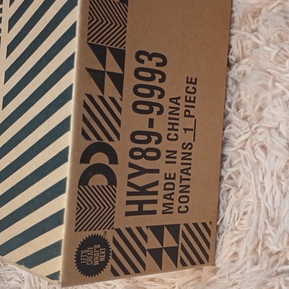 Monster High Fang Vote Rochelle Goyle Doll - Picture 3 of 3